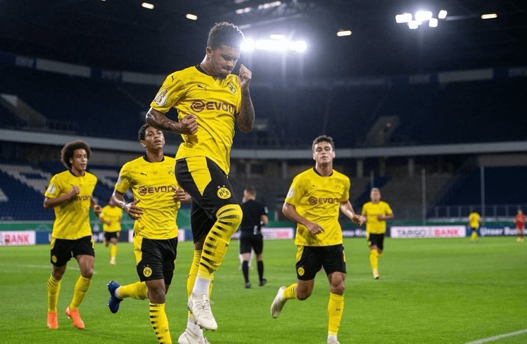  阿森纳小将恩瓦内里破门，成队史最年轻进球者  